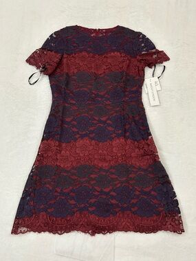 Maggy London Wine & Navy Short Sheer Sleeve Scalloped Hem Lace Dress Women's 6